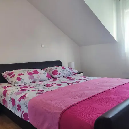 Sunny Attic With Balcony & Modern With Outdoor Area, No Balcony