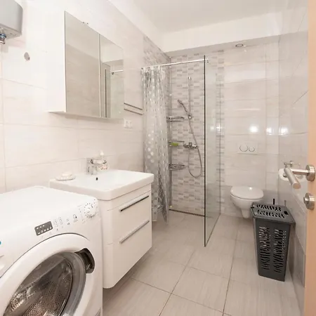 Apartamento Sunny Attic With Balcony & Modern With Outdoor Area, No Balcony