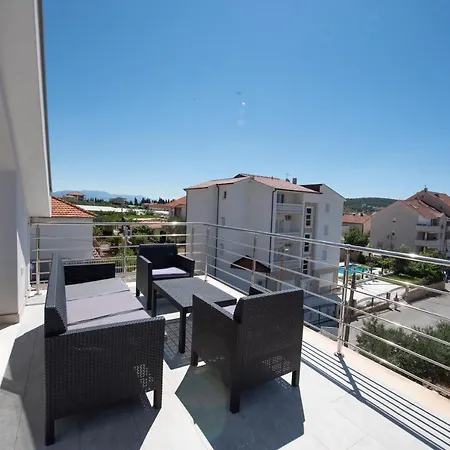 Apartamento Sunny Attic With Balcony & Modern With Outdoor Area, No Balcony *