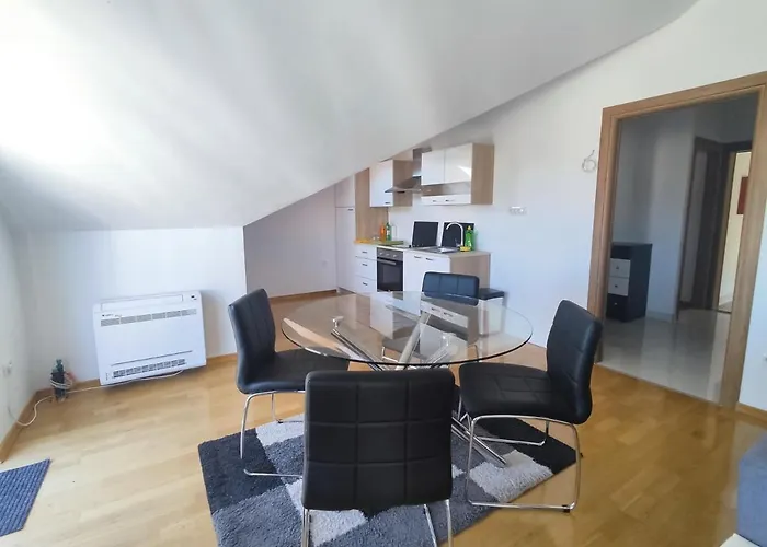 Sunny Attic With Balcony & Modern With Outdoor Area, No Balcony Trogir