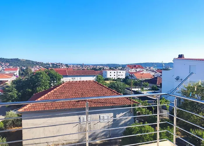 Appartement Sunny Attic With Balcony & Modern With Outdoor Area, No Balcony *