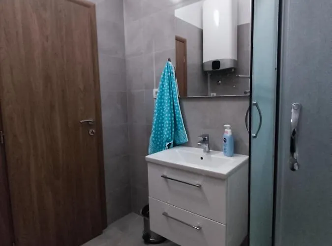 Sunny Attic With Balcony & Modern With Outdoor Area, No Balcony Appartement