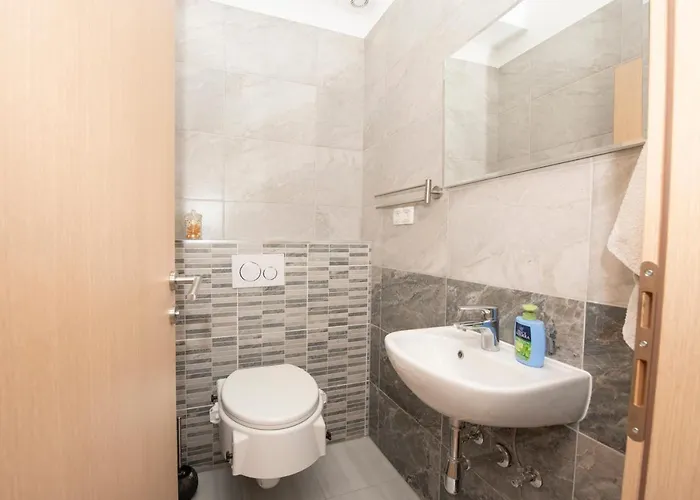 Sunny Attic With Balcony & Modern With Outdoor Area, No Balcony