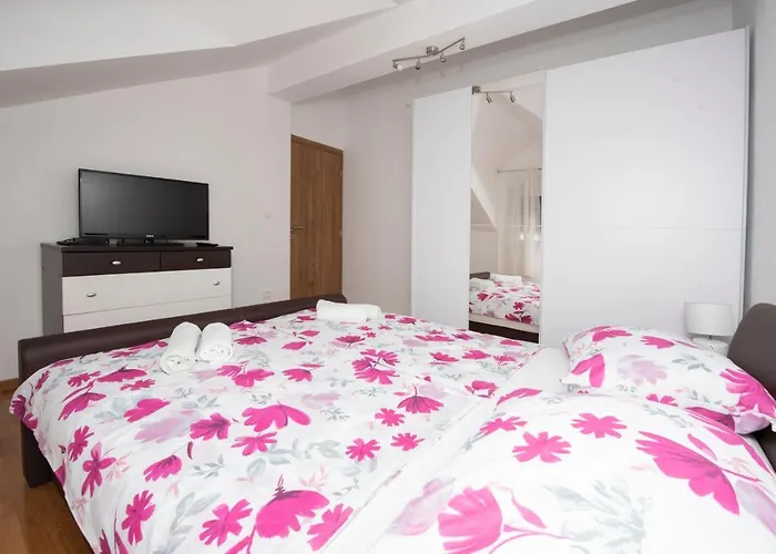 Appartement Sunny Attic With Balcony & Modern With Outdoor Area, No Balcony Trogir