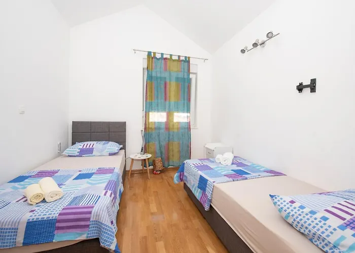 Sunny Attic With Balcony & Modern With Outdoor Area, No Balcony