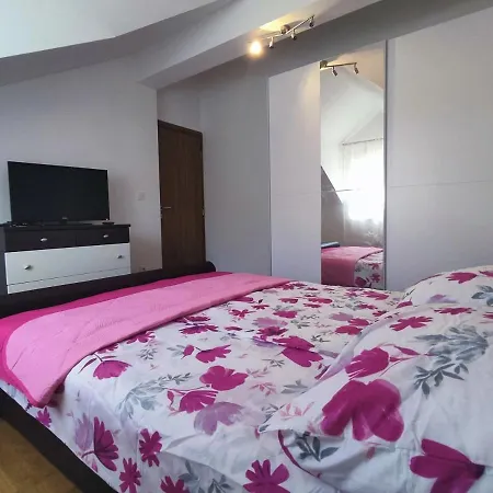 Sunny Attic With Balcony & Modern With Outdoor Area, No Balcony Apartment