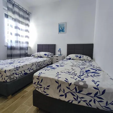 Sunny Attic With Balcony & Modern With Outdoor Area, No Balcony