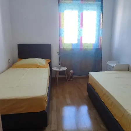 Sunny Attic With Balcony & Modern With Outdoor Area, No Balcony * Τρογκίρ