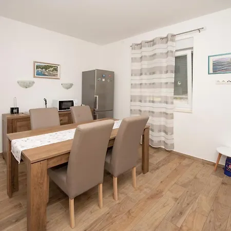 דירה Sunny Attic With Balcony & Modern With Outdoor Area, No Balcony