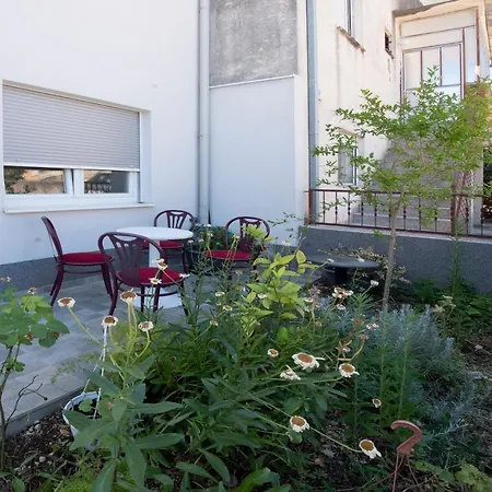 Sunny Attic With Balcony & Modern With Outdoor Area, No Balcony Τρογκίρ