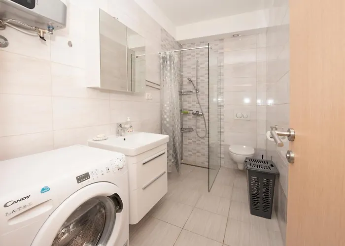 Apartment Sunny Attic With Balcony & Modern With Outdoor Area, No Balcony