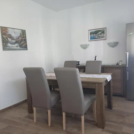 Sunny Attic With Balcony & Modern With Outdoor Area, No Balcony Lägenhet Trogir