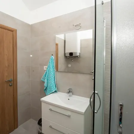 Sunny Attic With Balcony & Modern With Outdoor Area, No Balcony *