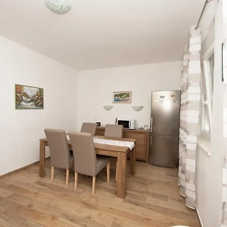 Sunny Attic With Balcony & Modern With Outdoor Area, No Balcony