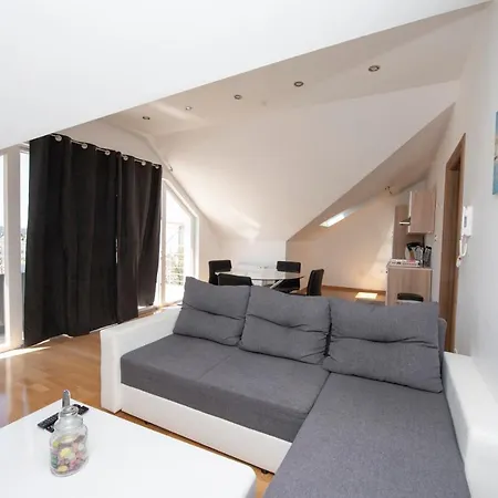 Sunny Attic With Balcony & Modern With Outdoor Area, No Balcony Trogir
