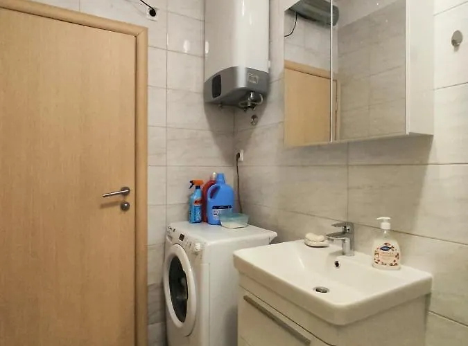 Apartament Sunny Attic With Balcony & Modern With Outdoor Area, No Balcony *