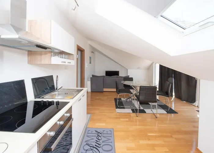 Sunny Attic With Balcony & Modern With Outdoor Area, No Balcony *