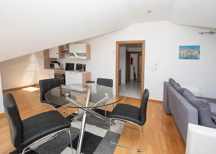 Sunny Attic With Balcony & Modern With Outdoor Area, No Balcony Trogir