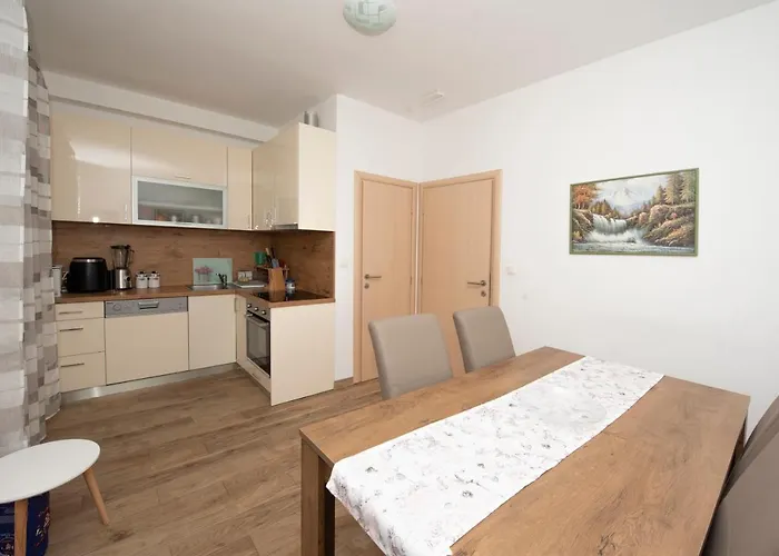 Apartament Sunny Attic With Balcony & Modern With Outdoor Area, No Balcony Trogir